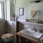 Anni, Apartment