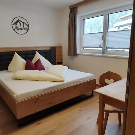Anni, Apartment *