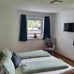 Anni, Appartement