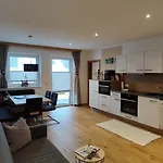 Anni, Appartement